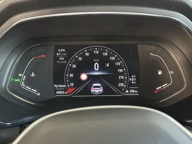 Renault Captur 1.3 TCe 140 Intens 2021 Benzine 4