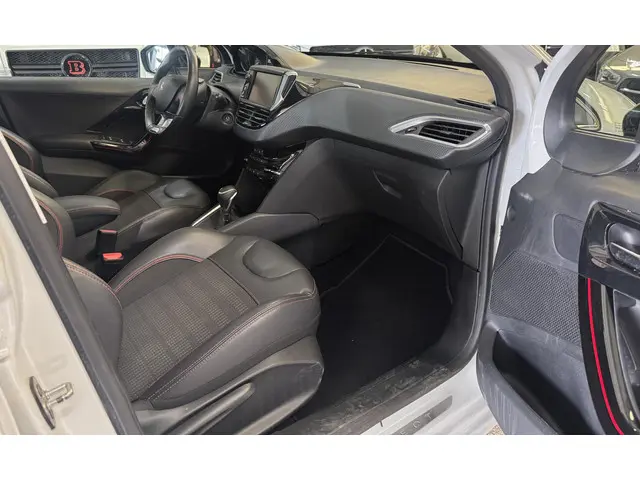 Peugeot 208 1.2 PureTech GT-Line 2019 Benzine 18