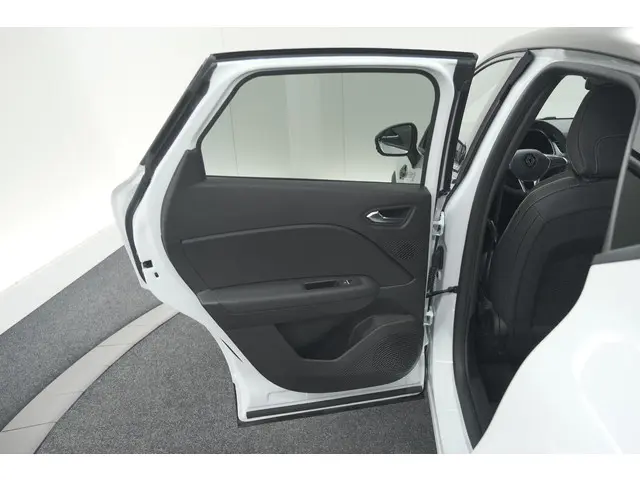 Renault Captur Mild Hybrid 160 EDC Techno 2024 Benzine 65