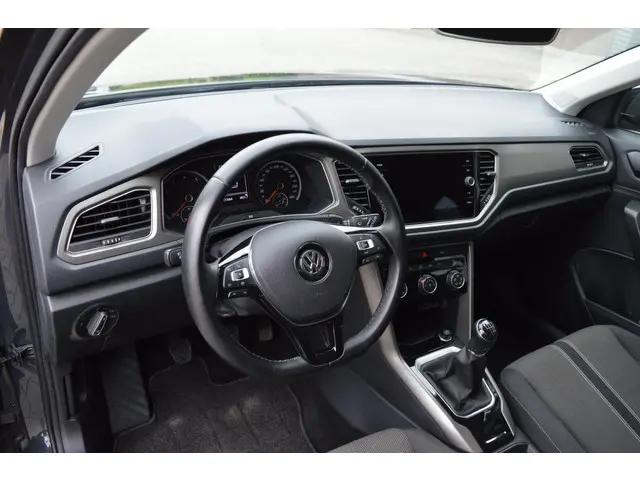 Volkswagen T-Roc 1.5 TSI Style Business 2020 Benzine 12