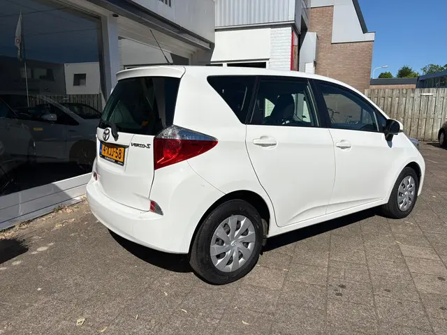 Toyota Verso-S 1.3 VVT-i Aspiration 2012 Benzine 8