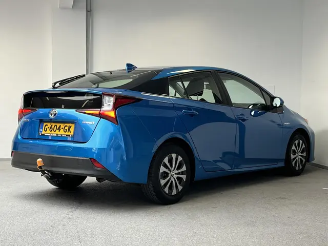 Toyota Prius 1.8 Dynamic 2019 Hybride Benzine 2