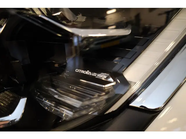 Citroën ë-C4 Shine 50 kWh 2022 Elektrisch 6