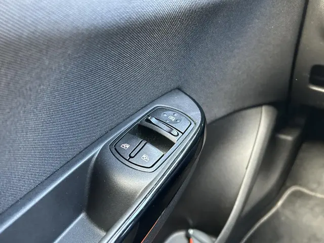 Opel Corsa 1.4 Black Edition 2018 Benzine 15