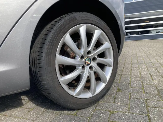 Alfa Romeo Giulietta 1.4 T Veloce 2014 Benzine 14