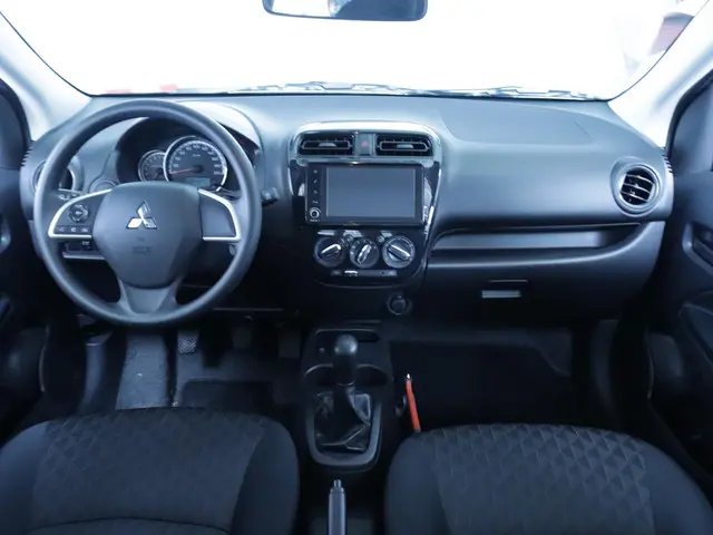 Mitsubishi Space Star 3