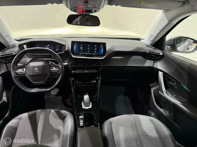 Peugeot e-2008 EV GT 50 kWh 2021 Elektrisch 18