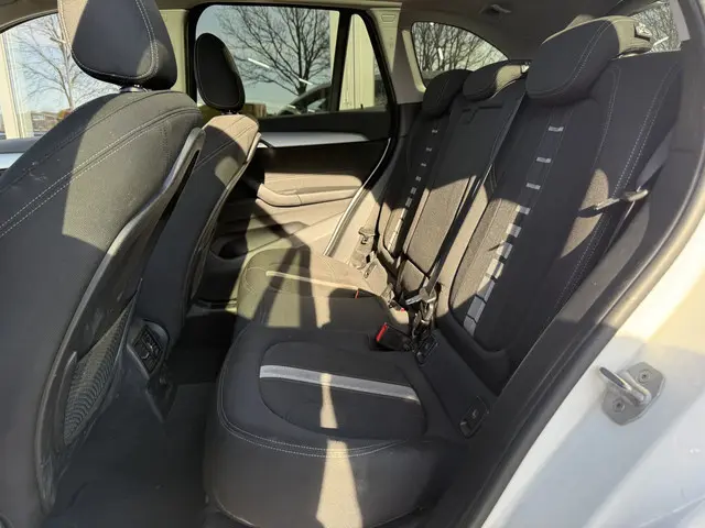 BMW X1 sDrive18i Centennial High Executive 2016 Benzine 6