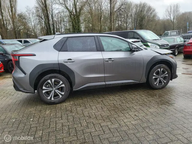 Toyota bZ4X Dynamic 73 kWh 2023 Elektrisch 15
