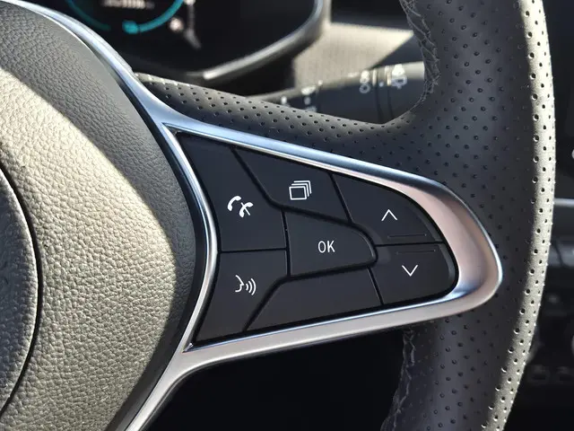 Mitsubishi Colt 1.6 HEV Instyle 2024 Hybride Benzine 24