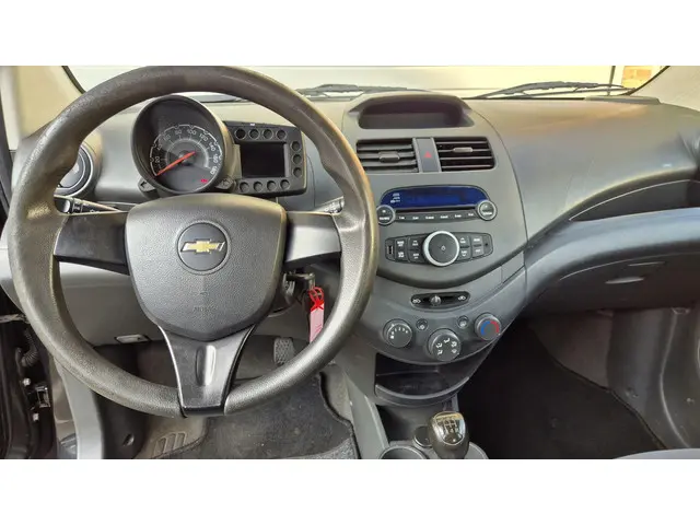Chevrolet Spark 1.0 16V LS Bi-Fuel 2012 Benzine 10