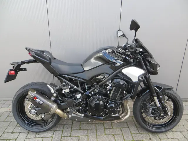 Kawasaki Z900 Performance 2025 Benzine