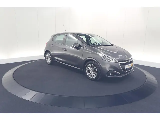 Peugeot 208 PureTech 82 Signature 2018 Benzine 7