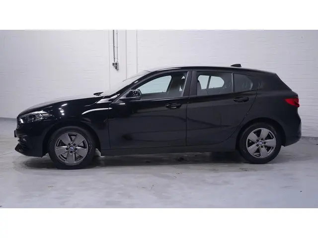 BMW 1 Serie 118i Advantage 2022 Benzine 4