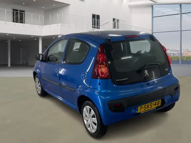 Peugeot 107 1.0 Active/ FACELIFT/ LED/ ZUINIG 2013 Benzine 4