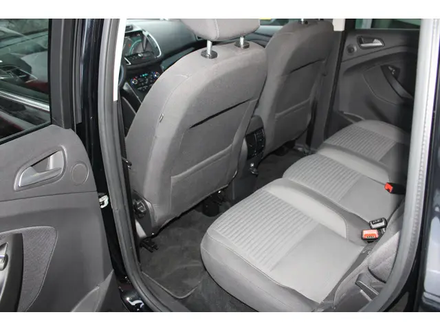 Ford C-MAX 1.0 Titanium 2018 Benzine 14