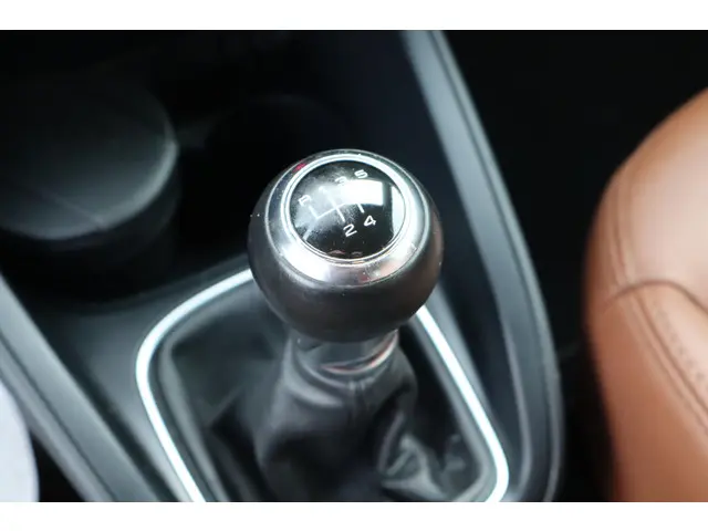 Audi A1 1.2 TFSI Connect 2013 Benzine 25