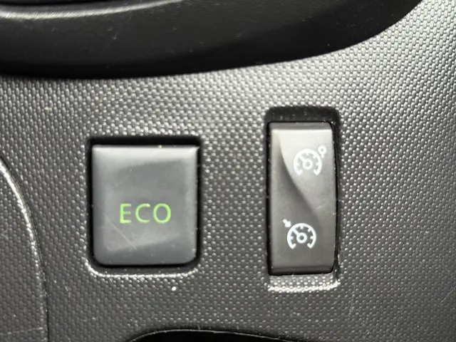 Renault Captur 0.9 TCe Expression 2015 Benzine 21