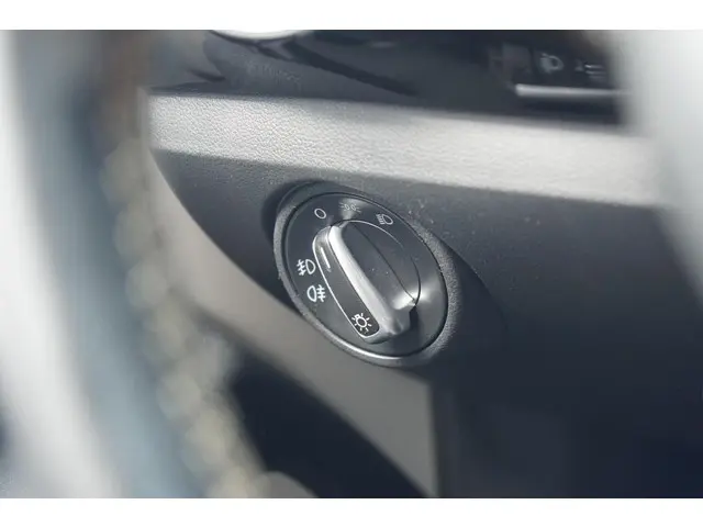 Volkswagen up! 1.0 cheer up! BlueMotion 2013 Benzine 28