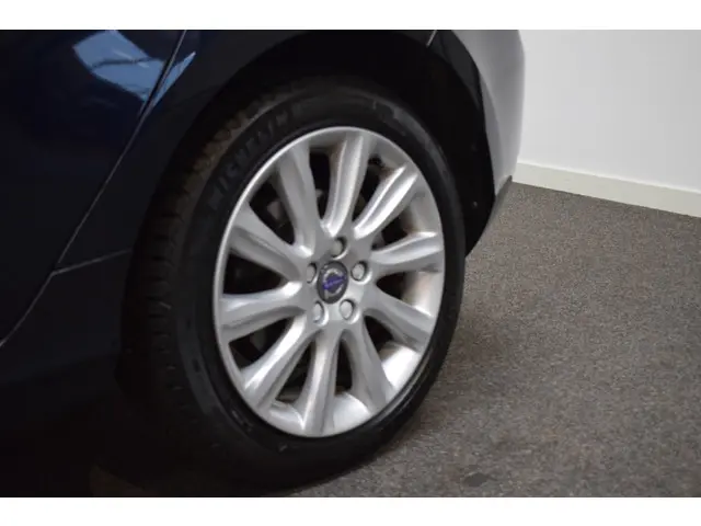 Volvo V40 2.0 T3 153pk Nordic+ 2016 Benzine 3