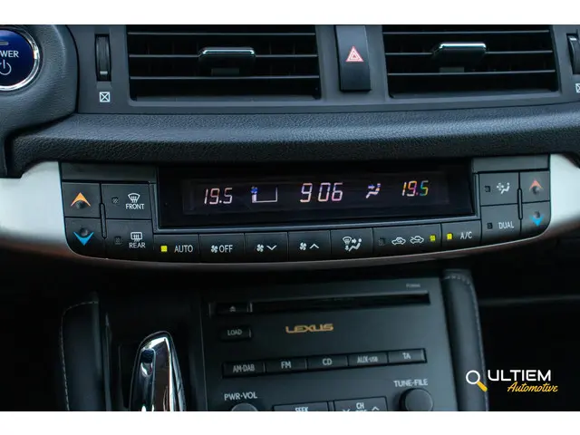 Lexus CT 200h Business Line Pro 2012 Hybride Benzine 12