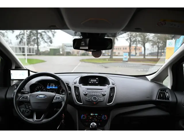 Ford C-MAX 1.0 Trend 2015 Benzine 31