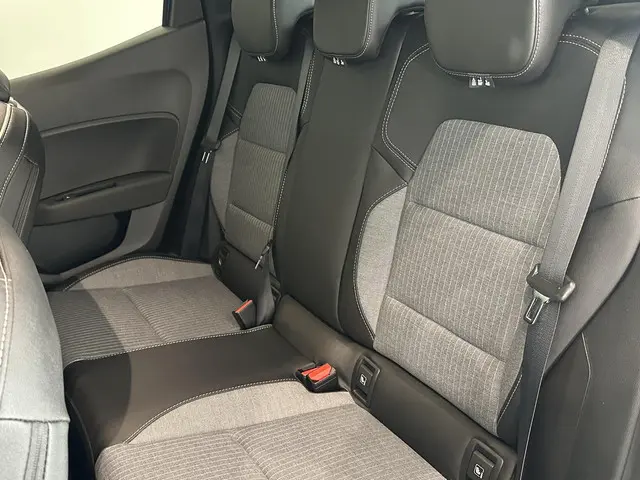 Renault Clio 1.0 TCe 90 Techno 2025 Benzine 9