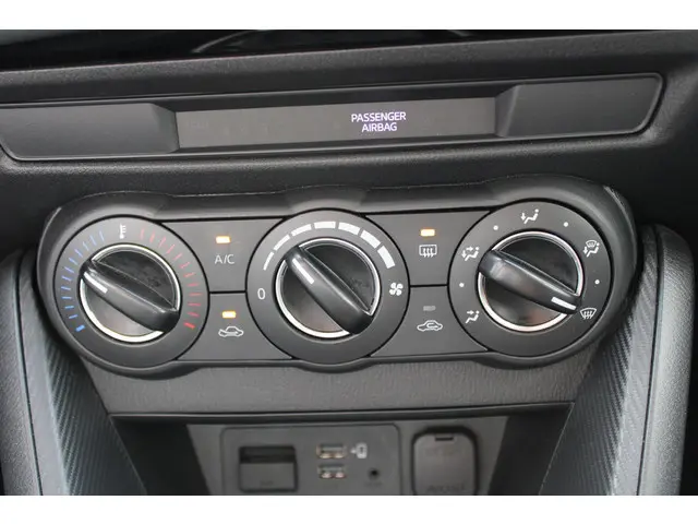 Mazda 2 1.5 Skyactiv-G Sportive 2023 Benzine 25