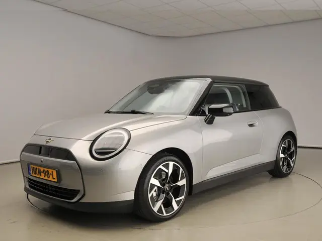 MINI 3-Deurs Cooper E 2025 Elektrisch 27
