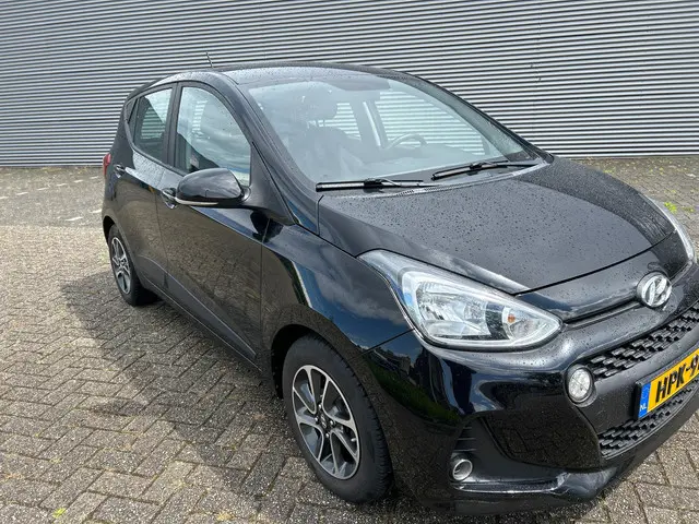 Hyundai i10 1.0i i-Motion Comfort 2017 Benzine 4
