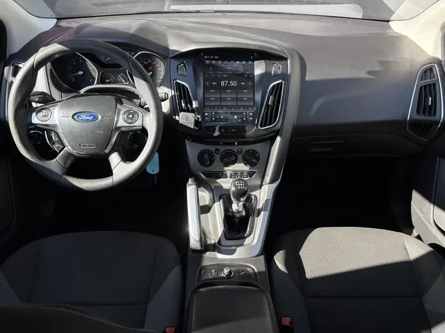 Ford Focus 1.0 EcoBoost Trend 2013 Benzine 12