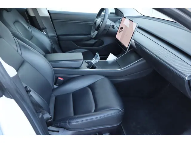 Tesla Model 3 Performance AWD 75 kWh 2019 Elektrisch 11