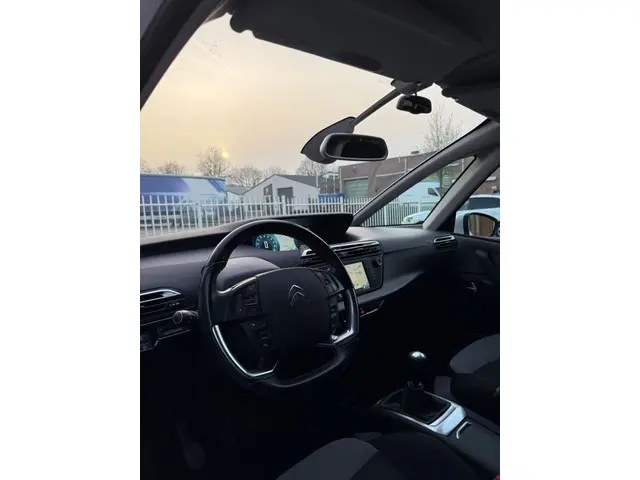 Citroën C4 Picasso 1.2 PureTech Intensive 2016 Benzine 10