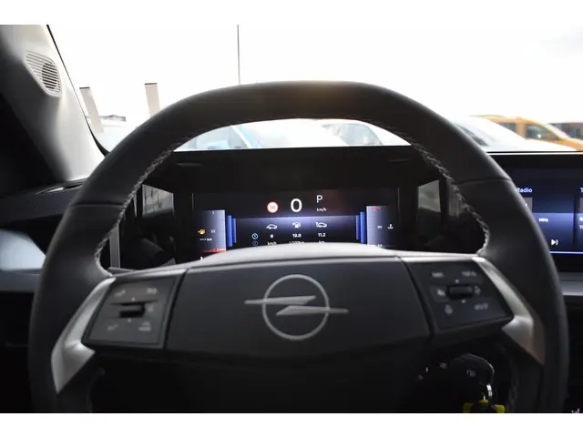 Opel Frontera 1.2 Turbo Hybrid GS 2025 Hybride Benzine 25