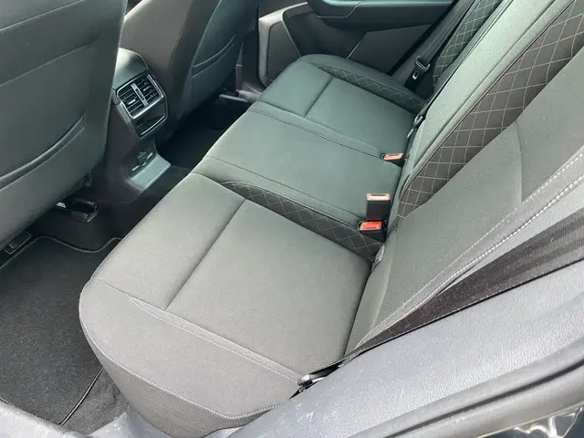 Škoda Karoq 1.5 TSI ACT Business Edition 2021 Benzine 27