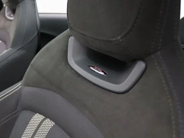 MINI 3-Deurs Cooper 2020 Benzine 11