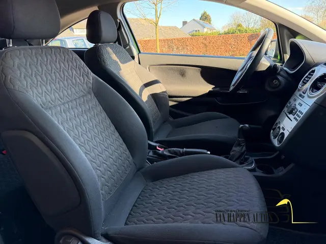 Opel Corsa 1.2-16V Cosmo / apk 2-2027 2014 Benzine 9