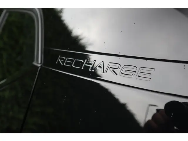 Volvo XC40 Recharge Core 70 kWh 2023 Elektrisch 21