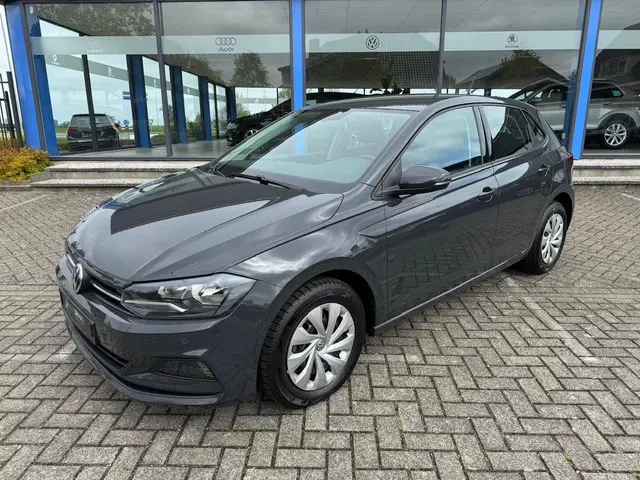 Volkswagen Polo 2