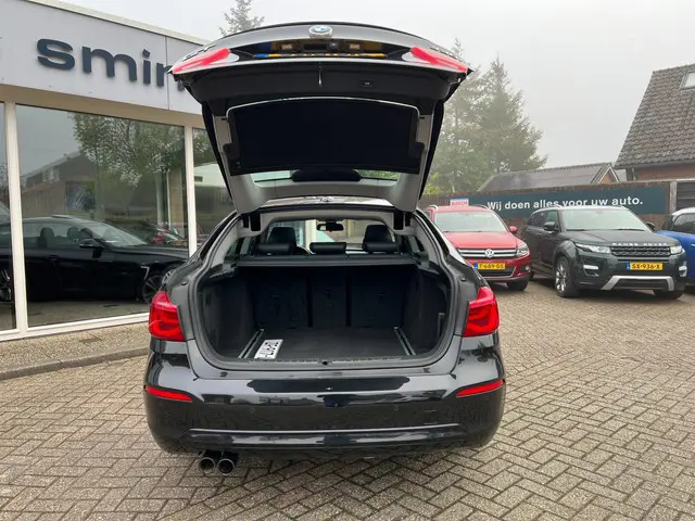 BMW 3 Serie GT 330i High Executive 2019 Benzine 29