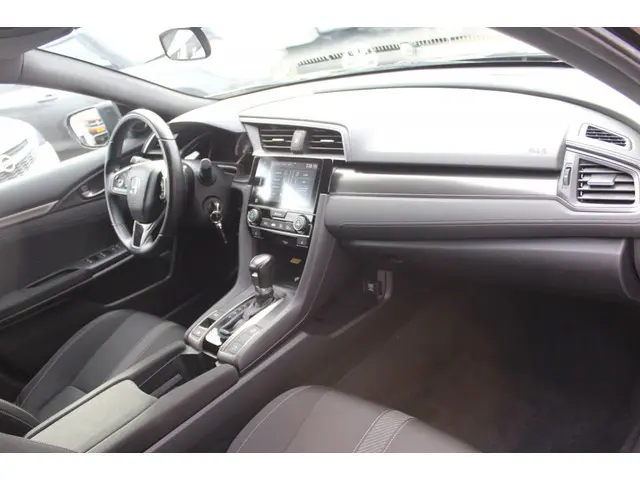 Honda Civic 1.0 i-VTEC Premium Automaat 2020 Benzine 12