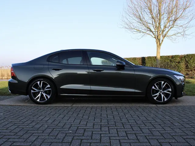 Volvo S60 2.0 B3 R-Design 2021 Hybride Benzine 8