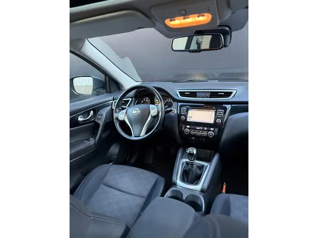Nissan QASHQAI 1.2 N-Connecta Panorama 2017 Benzine 30