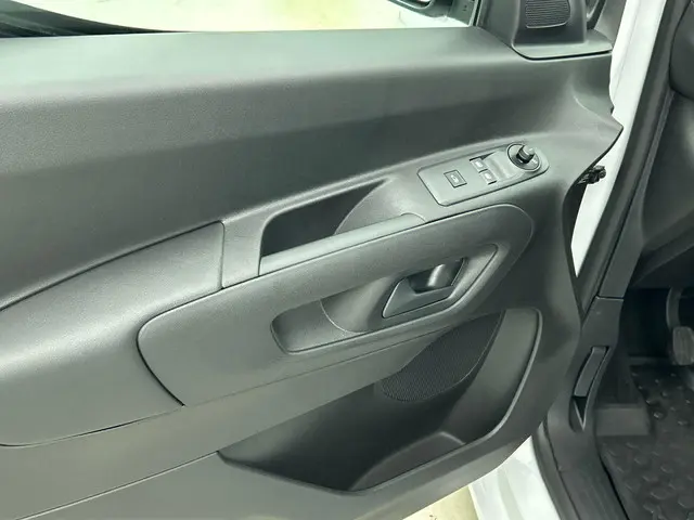 Peugeot Partner 1.5 BlueHDi 100PK L1 2024 Diesel 26