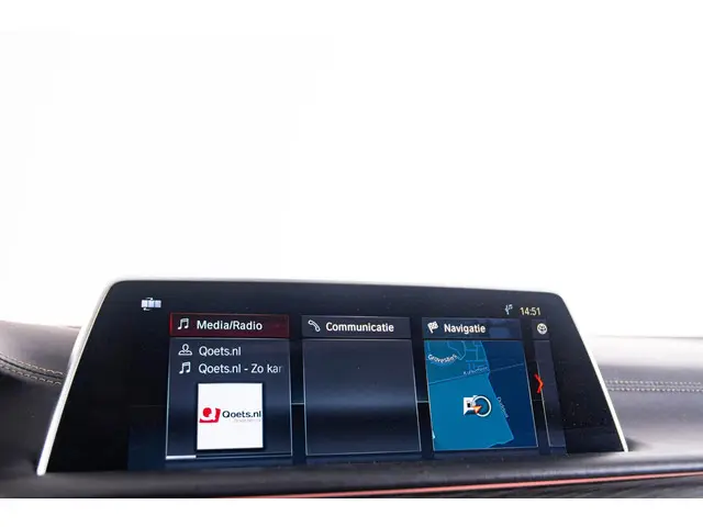 BMW 7 Serie 750i xDrive High Executive 2018 Benzine 35