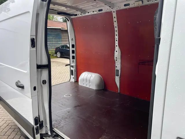 Opel Movano 2.3 CDTI L2/H2 Euro6 146pk 2018 Diesel 12