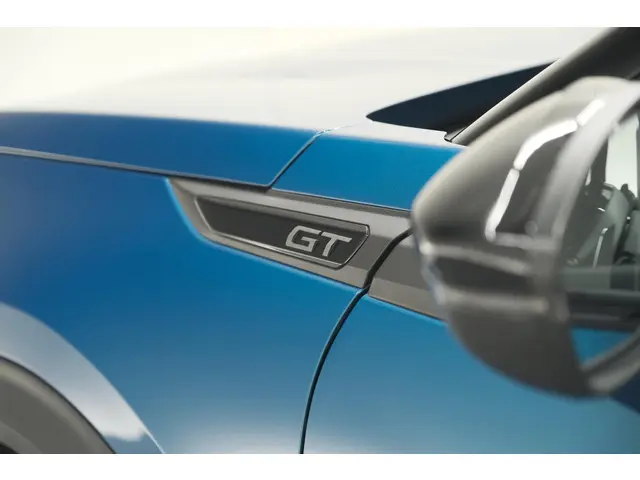 Peugeot 2008 Hybrid 145 e-DCS6 GT 2025 Hybride Benzine 18