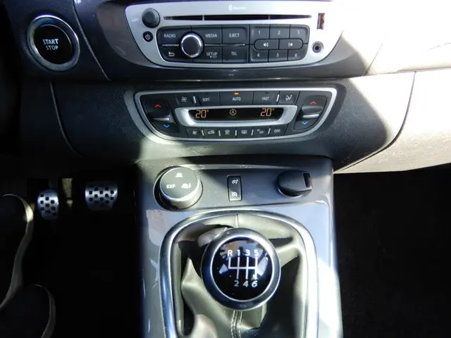 Renault Scénic Xmod 1.2 TCe Bose 2014 Benzine 22
