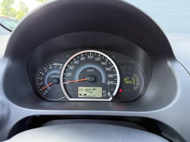 Mitsubishi Space Star 1.0 Intense 2013 Benzine 18