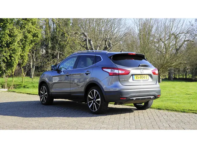 Nissan QASHQAI 2